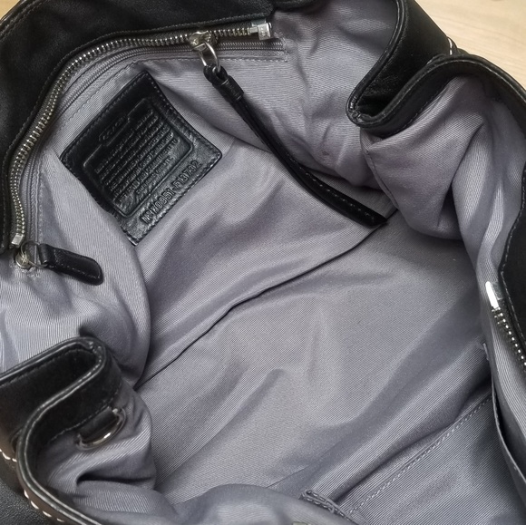 COACH | BLK SHOULDER TOTE, SILVER HARDWARE - Picture 4 of 7